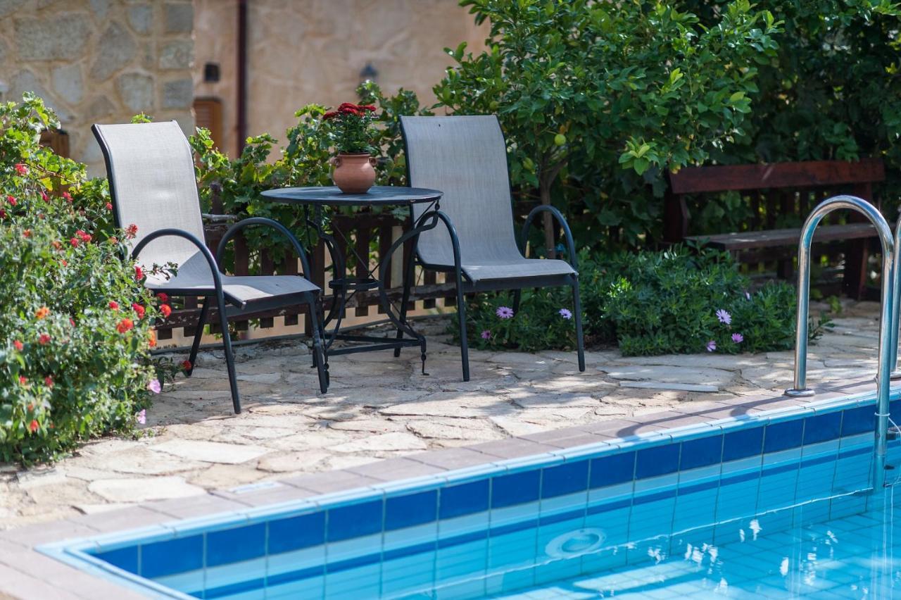 Villa Toula With Pool Nr Armeni Crete Makhairoí Buitenkant foto